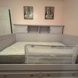 Twin bed set mattress included