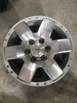 Toyota FJ Cruiser rim