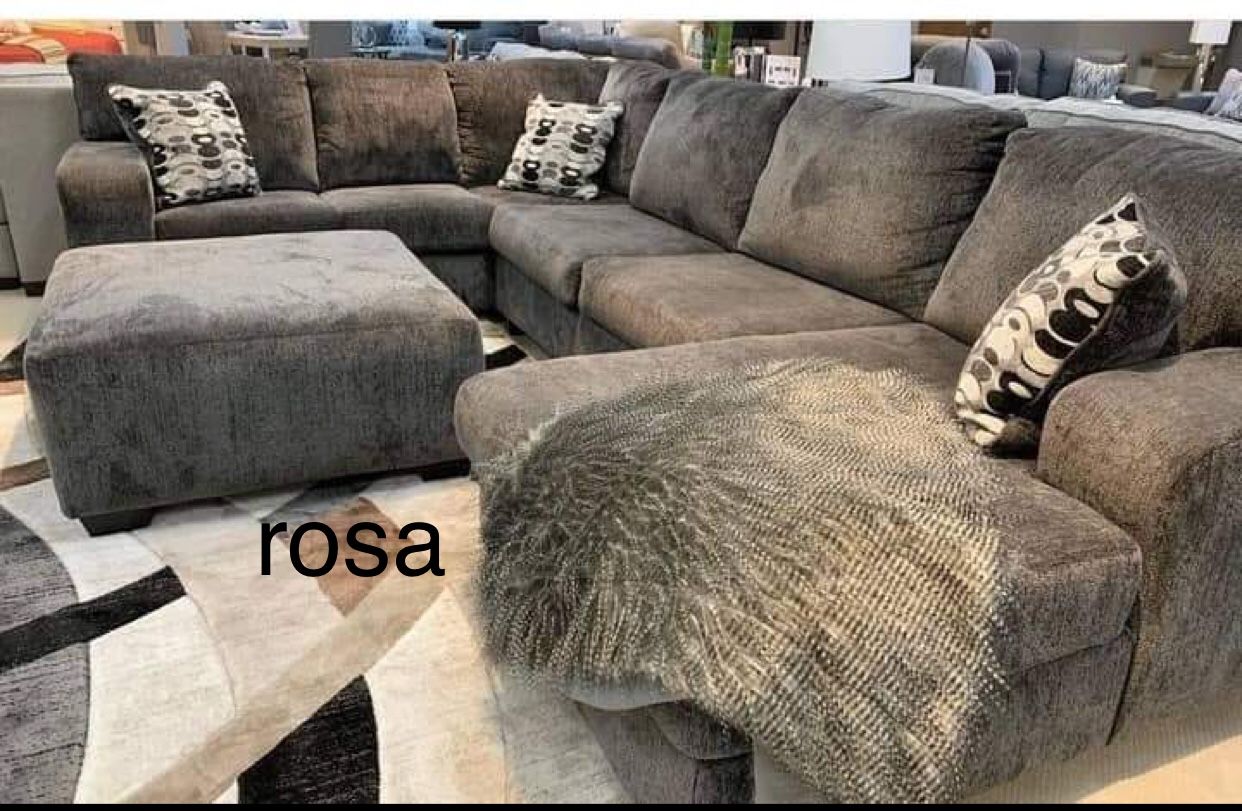 Large Sized Smoke Gray Cozy U Shaped Soft Sectional With Chaise 🎊 New Brand 💯 Light Color Options☑️