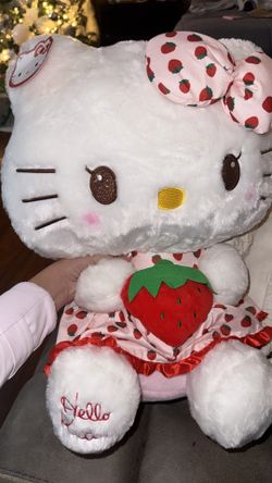giant Hello Kitty Plushy
