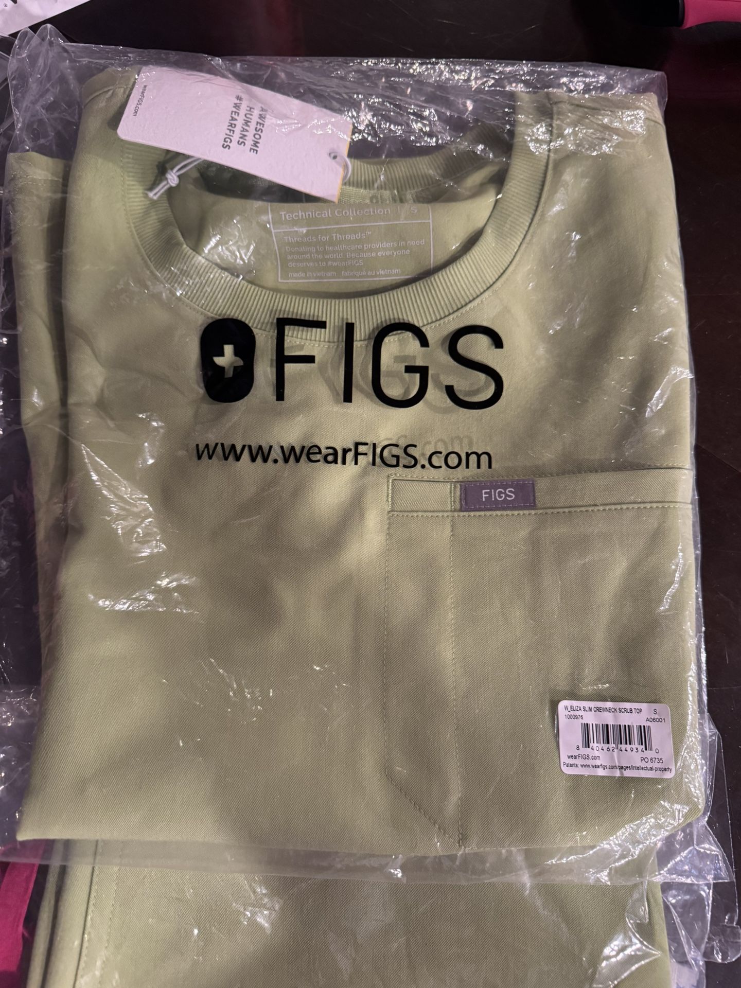 Figs scrubs