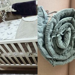 Baby Crib Liner, Crib Bedding Bumper, Pottery Barn Kids, Excellent Condition.