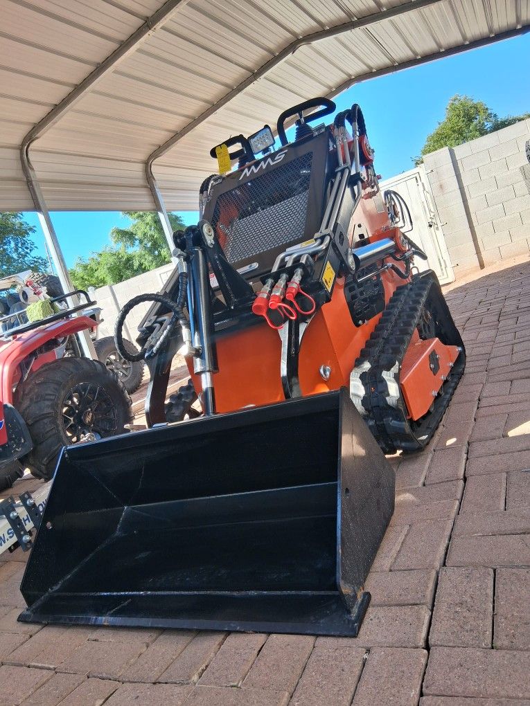 **NEW 2025 MMS mini Skid Steer**
