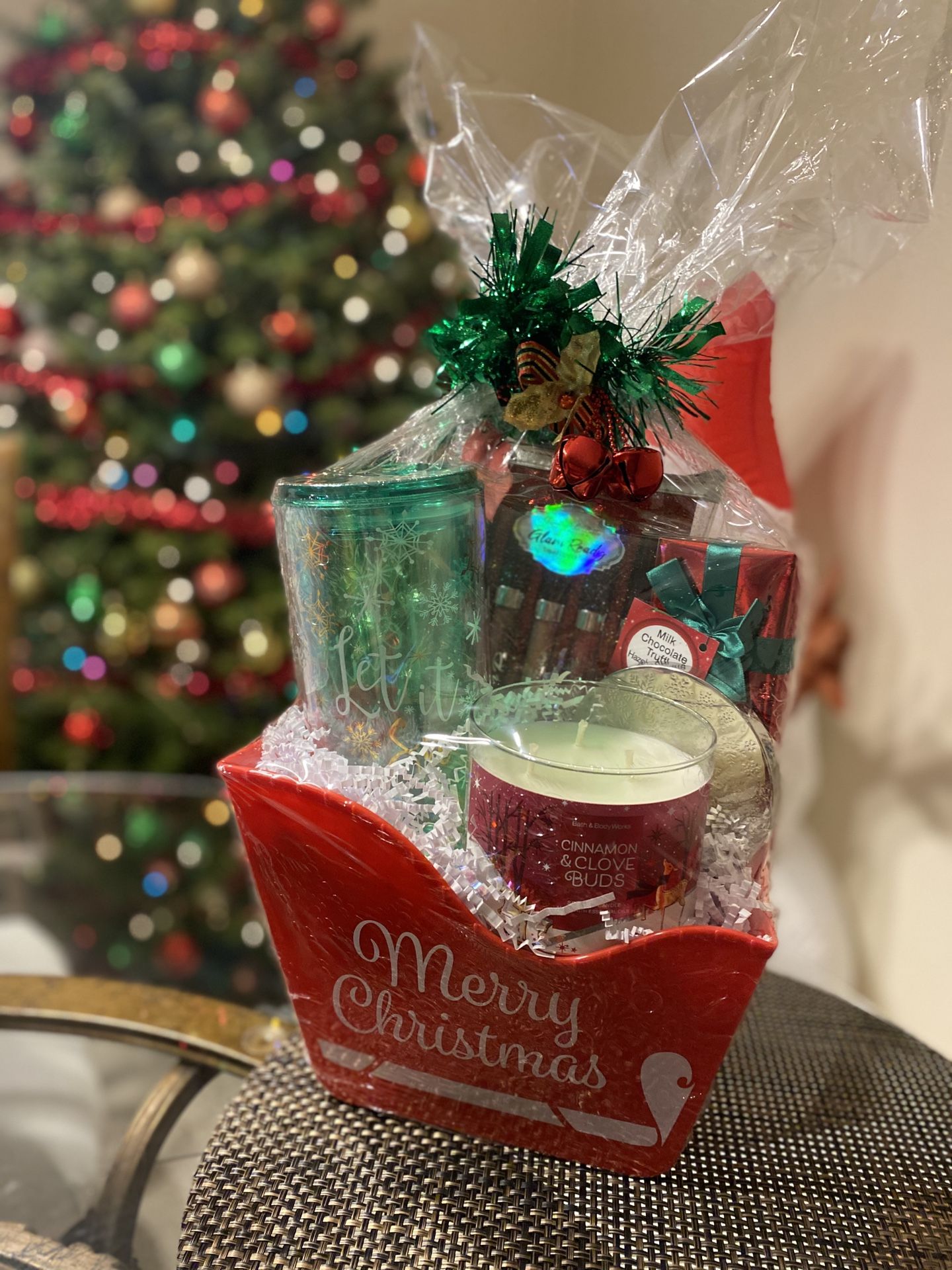 Men And Women Holiday Christmas Gift Basket