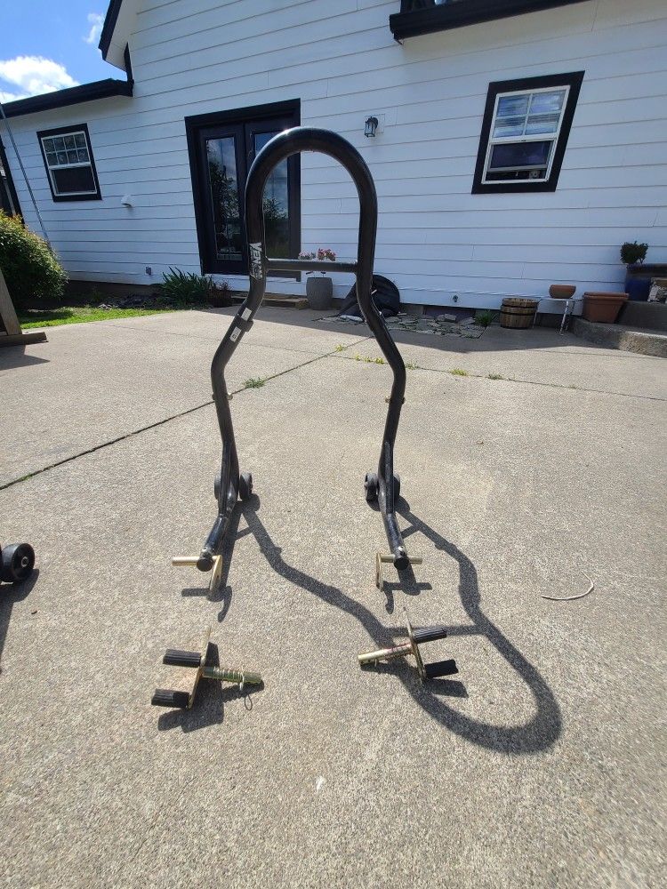 Venom fork an rear stand