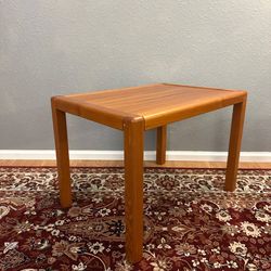 MCM Mid Century Modern Danish Teak Side / End Table