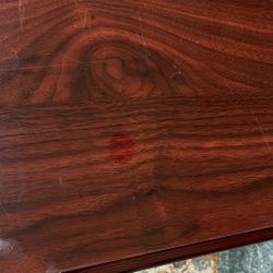 Cherrywood Color Coffee Table 41.5”W Mesa de centro color cerezo