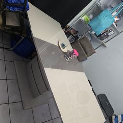 Dinning Table 