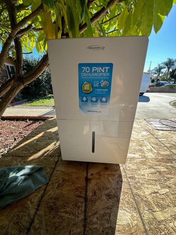 Solusair Dehumidifier