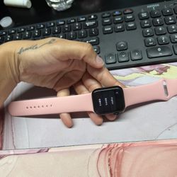 Apple Watch SE 40MM      UNLOCKED