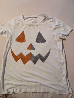 S134) White T-shirt with pumpkin jack-o'-lantern Halloween Adult size large