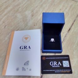 VVS1 Moissanite Engagement Ring