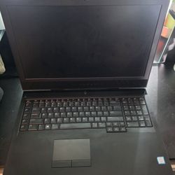 Alienware 17 R5 Gaming Laptop 17.3-in i7-8750H 16GB GTX 1070 