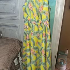 H&M girl Yellow dress 