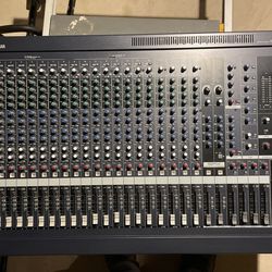 Yamaha Mixing Console MG24fx