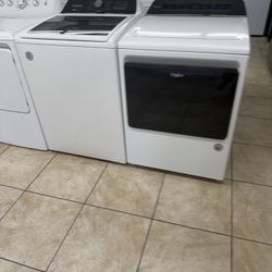 Whirlpool Washer And Dryer 