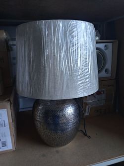 Table lamp