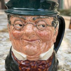 Royal Doulton Charles Dickens Mr. Pickwick Character Toby Mug - Made in England Large size