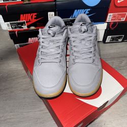Dunk Low Grey Gun SE
