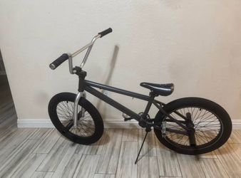 Mongoose bmx