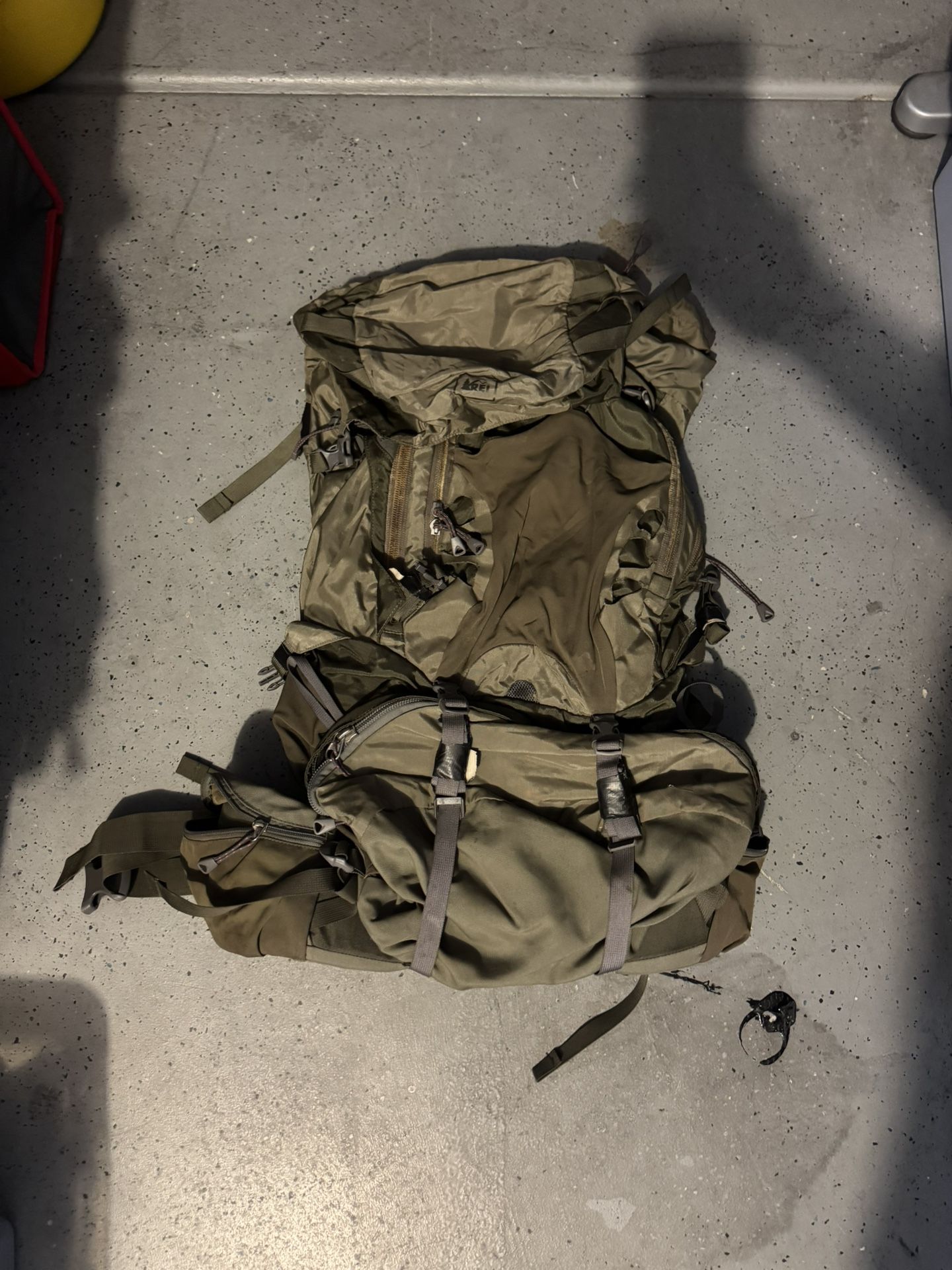 I’m selling my REI Crestrail 70 Backpack.