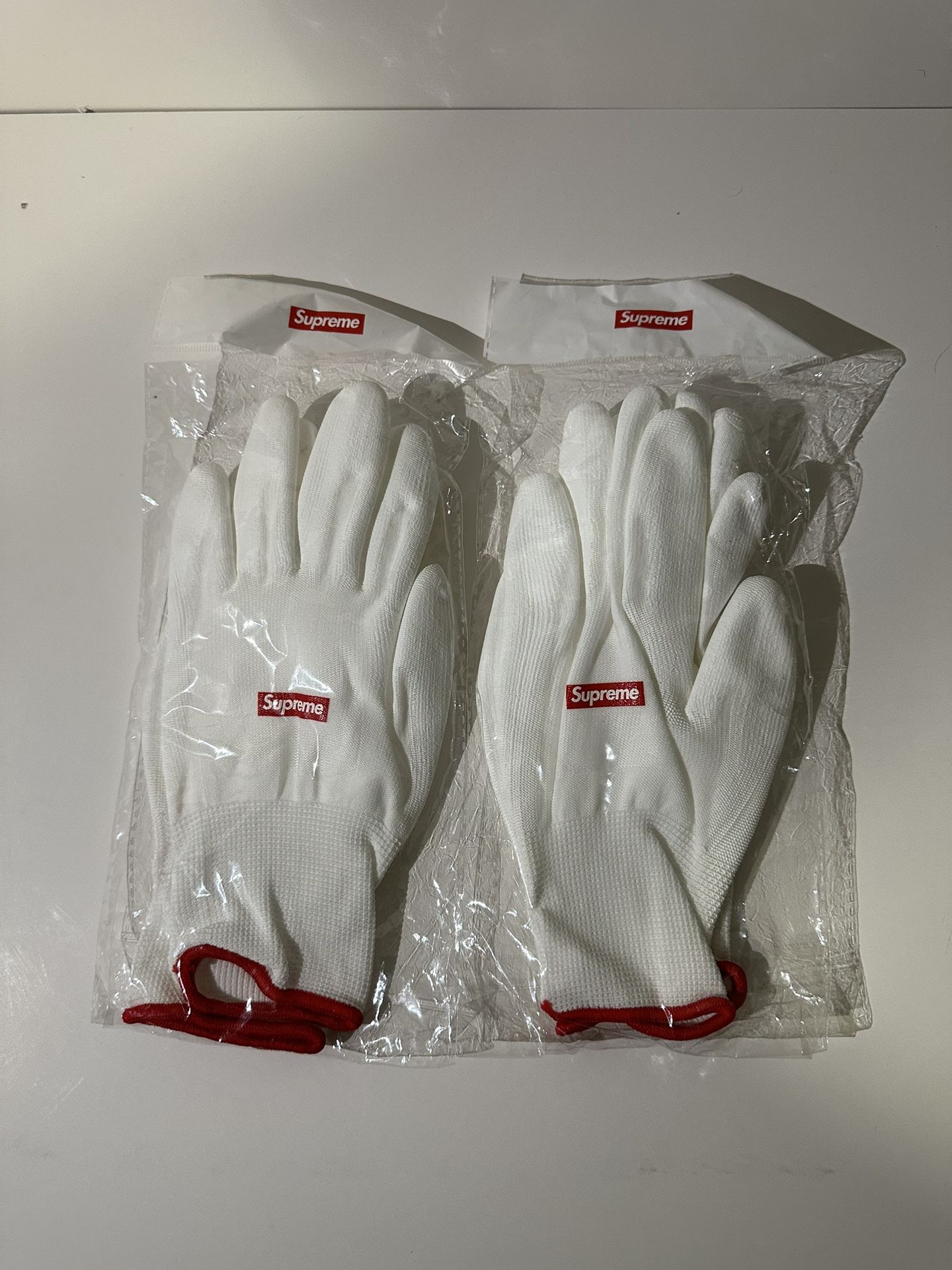 Supreme Rubberized Gloves FW20 🚨