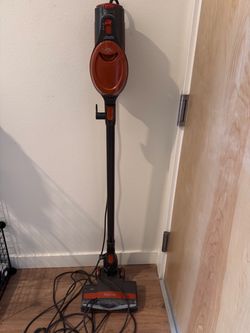 Shark vaccum cleaner