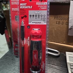 Milwaukee
14-in-1 Multi-Bit Screwdriver with SHOCKWAVE Impact Duty Bits