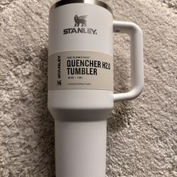  STANLEY Adventure 40oz Stainless Steel Quencher  Tumbler-Brilliant White