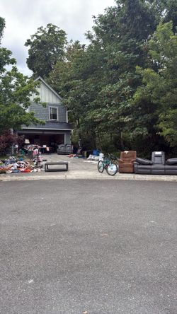 Moving Sale Today ! Cheap & Free Items