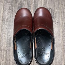 Dansko Leather Shoes 