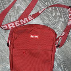 Supreme shoulder Bag SS18 Red 