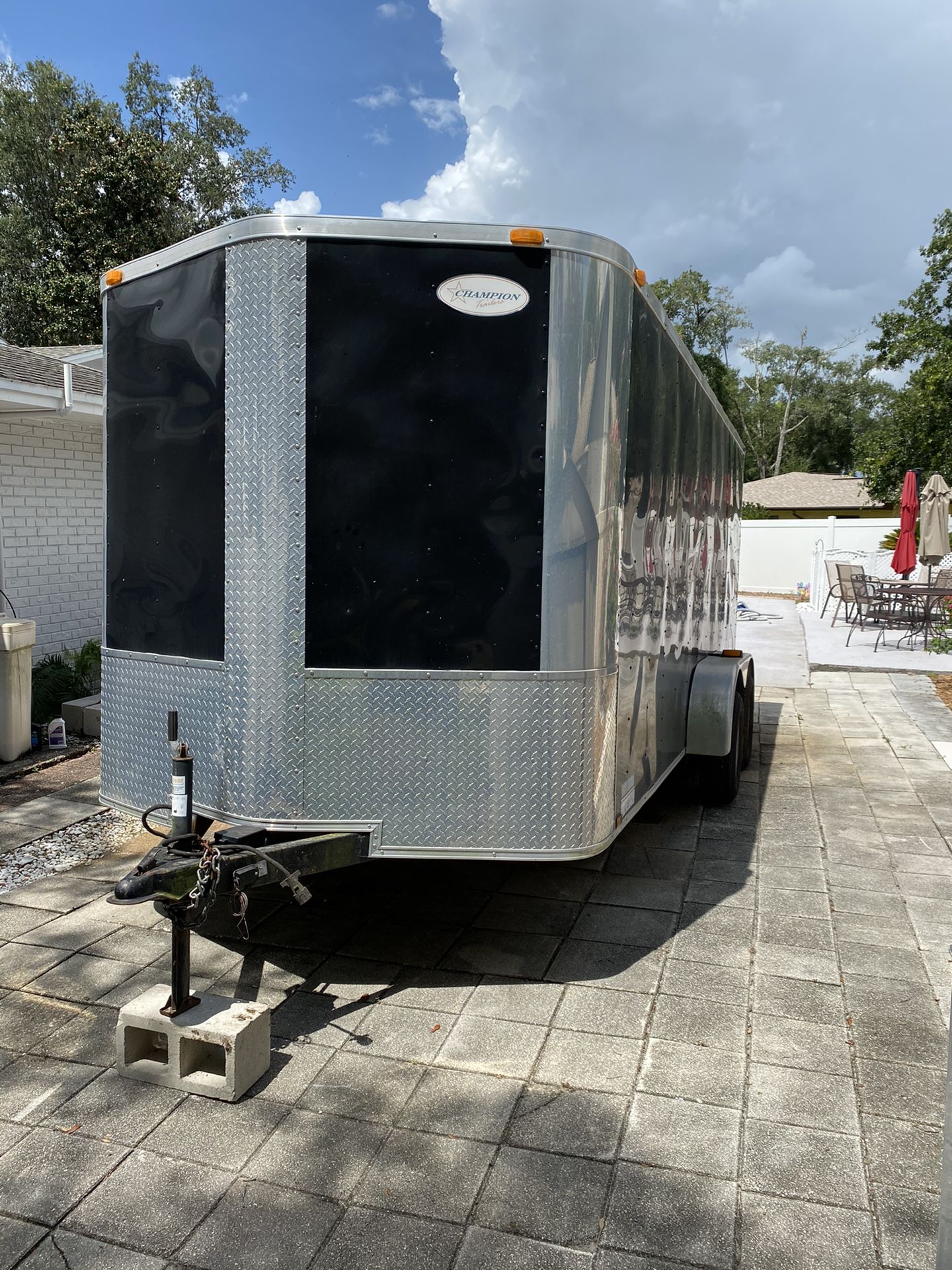 2014 7 x 16 enclosed cargo trailer