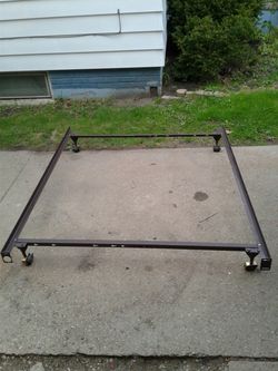 Twin/full bed frame