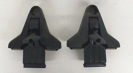 Pair of 2 Yakima SST Towers w/Y10 Clips