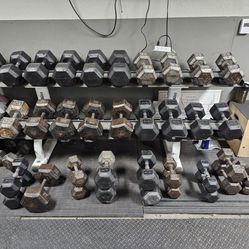 Dumbbell Weights PRICES LISTED AT THE BOTTOM UNDER DESCRIPTION ⬇️⬇️⬇️⬇️