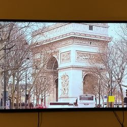 Samsung 60” Smart TV