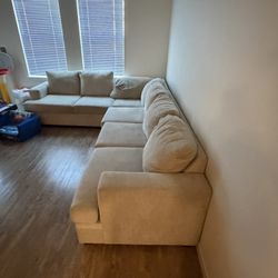 127”  Living Spaces Bonaterra Sectional 