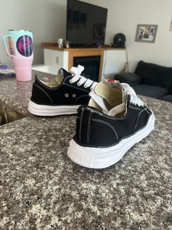 Brand new MMY mens size 10 sneakers. no box