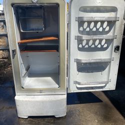 Grosley Vintage Refrigerator 1940s?