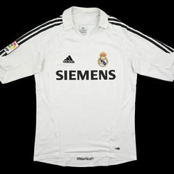 Real Madrid 2005 Jersey (Men’s Size M)