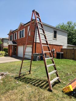 WERNER 12ft Fiberglass Step Ladder Good Conditión