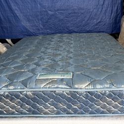 Queen Size Mattress (Colchón Queen Size)