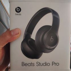 Beats Studio Pro