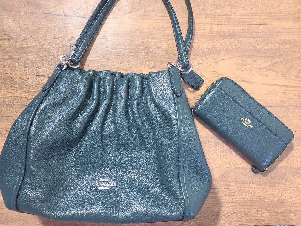 Coach Forest Green Purse With Wallet