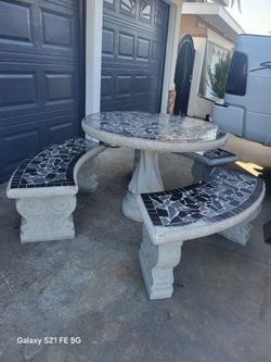 Mesa De Cemento Y Ceramica Nueva Con 3 Bancas