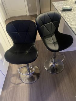 2 bar stool from ross 