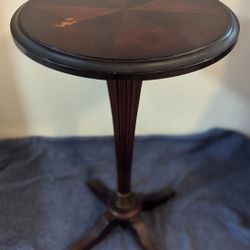The Bombay Company Round Accent Table