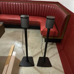 Sonos Play 1 And stands