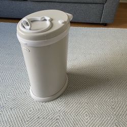 Diaper pail